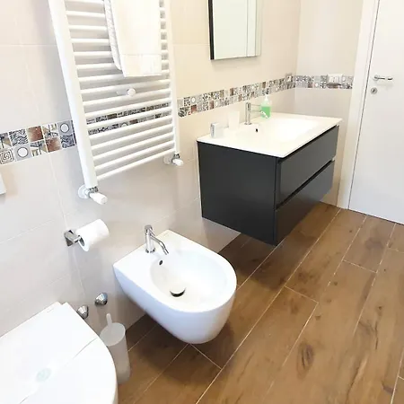 Vintage Charme - Policlinico Апартаменты *