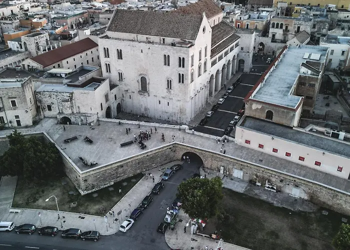 Vintage Charme - Policlinico